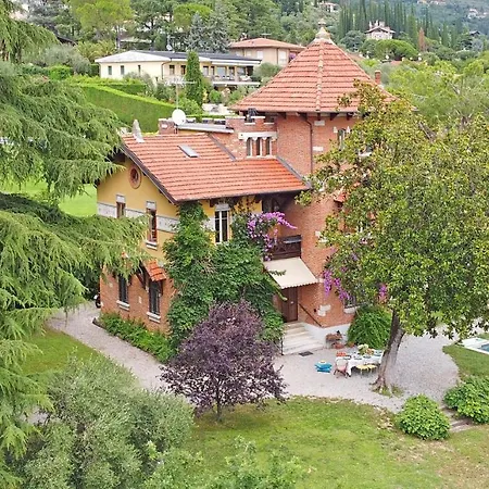 Villa Maria